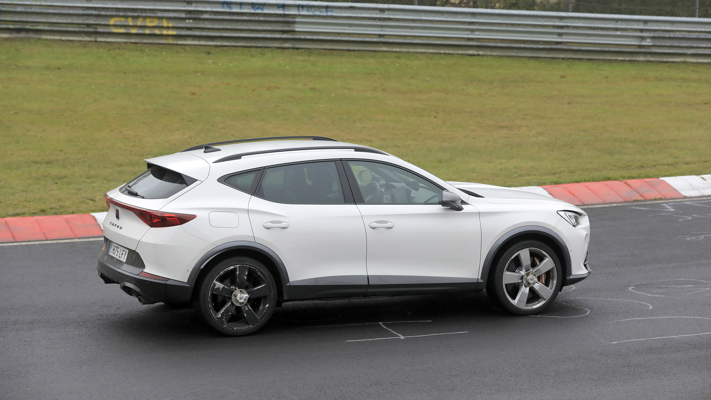 Cupra Formentor VZ5 spy - 3