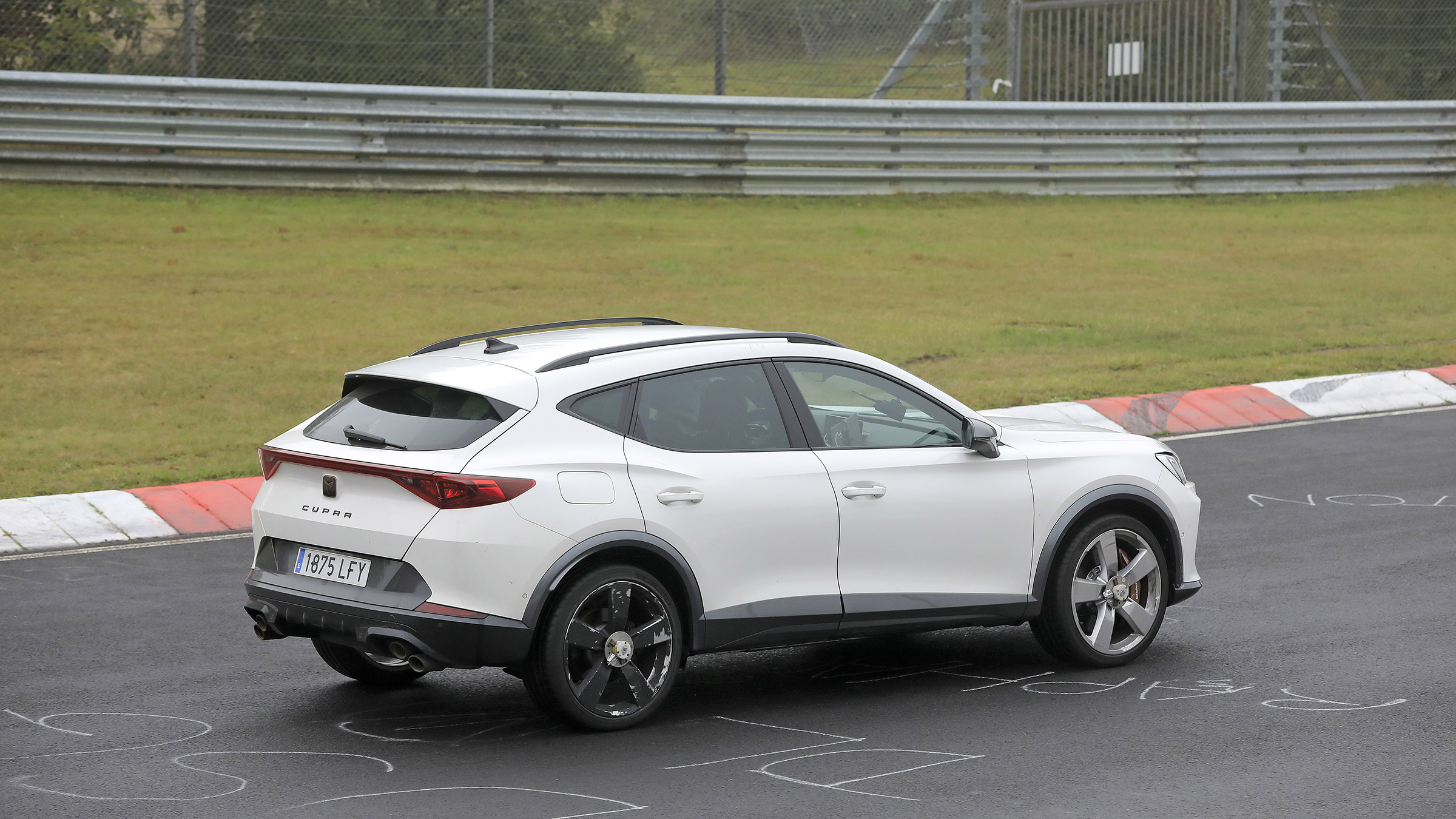 Cupra Formentor VZ5 spy - side