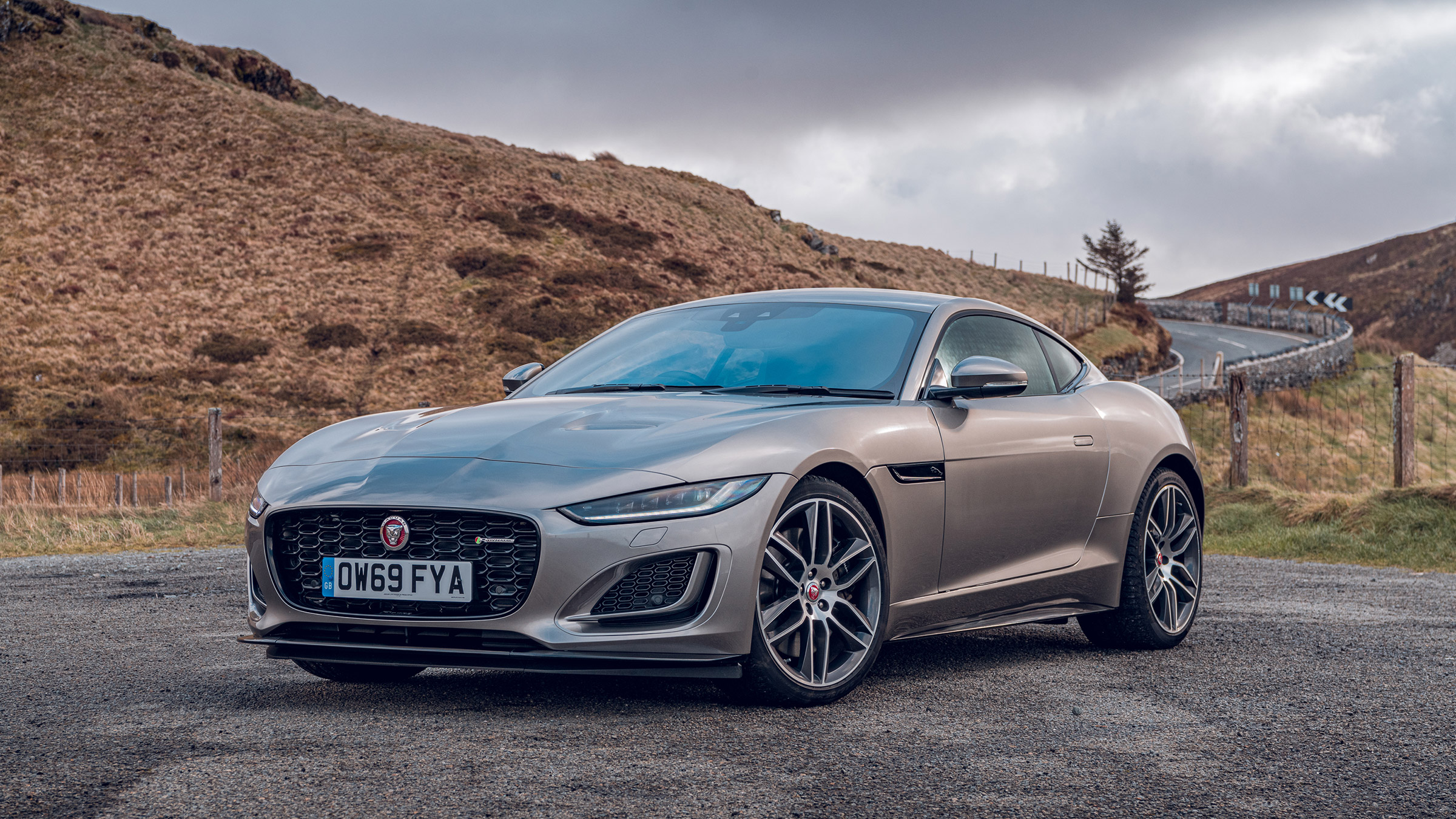 Used Jaguar F-Type P450 – front static