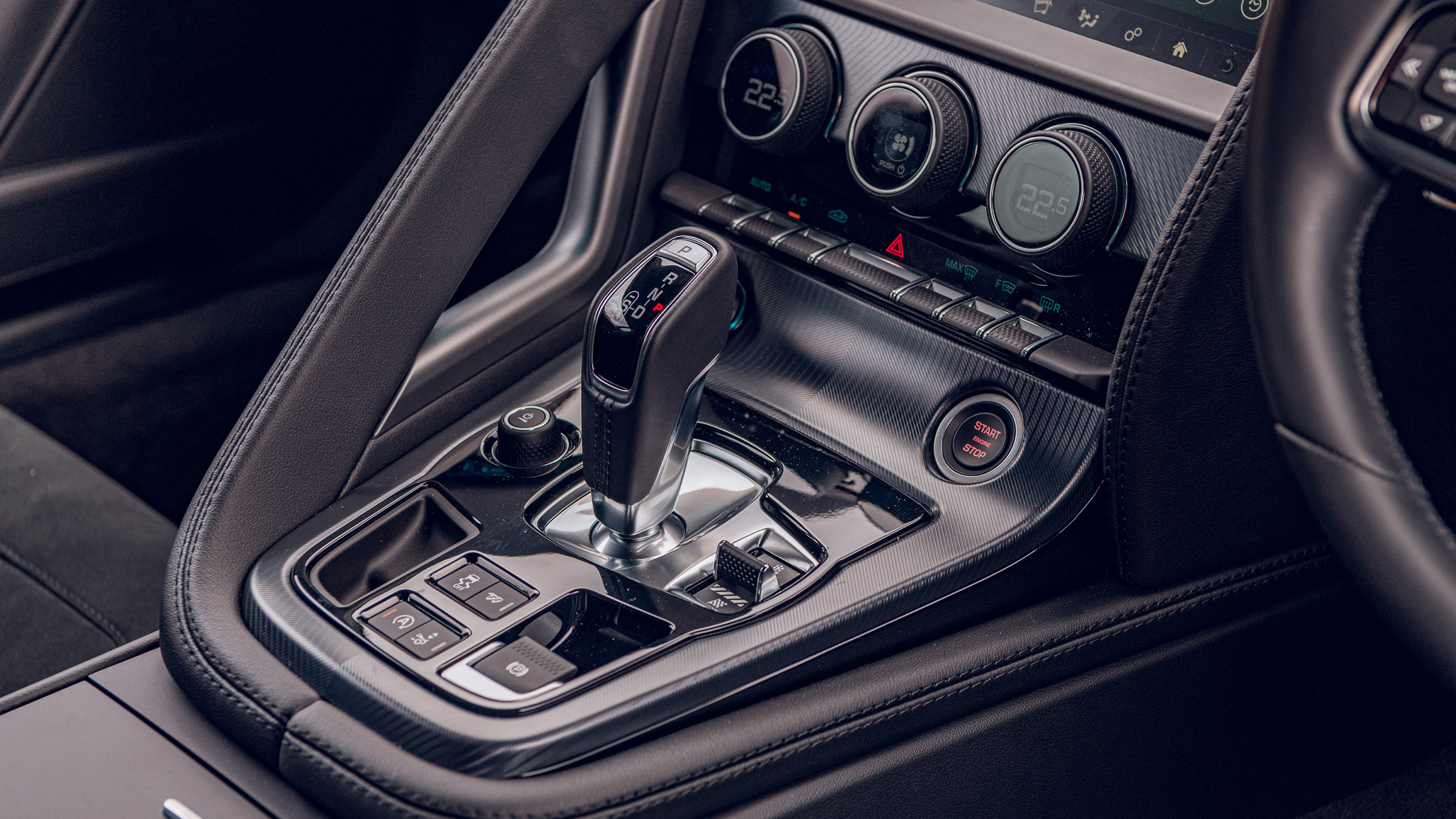 Used Jaguar F-Type P450 – controls