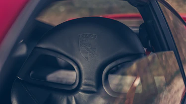 Porsche 911 GT3 (996) – seat