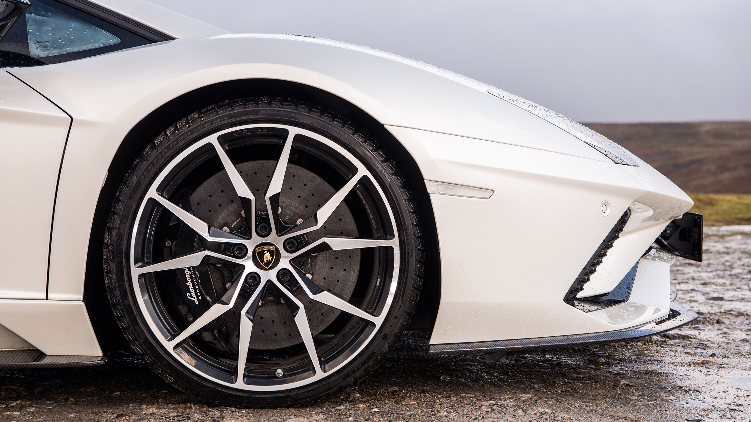 Pirelli winter tyres campaign - Aventador