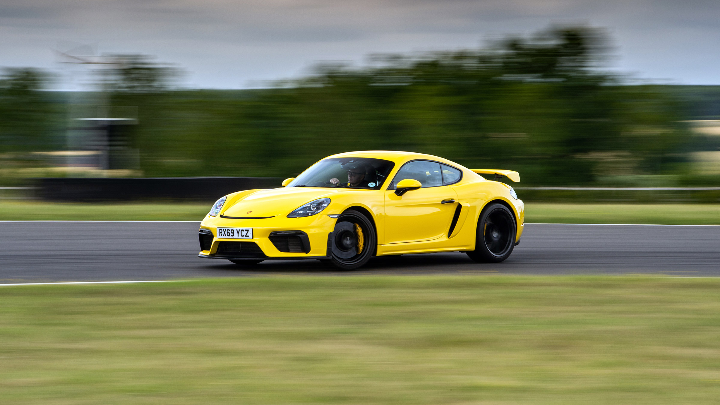 Porsche 718 Cayman GT4 cornering