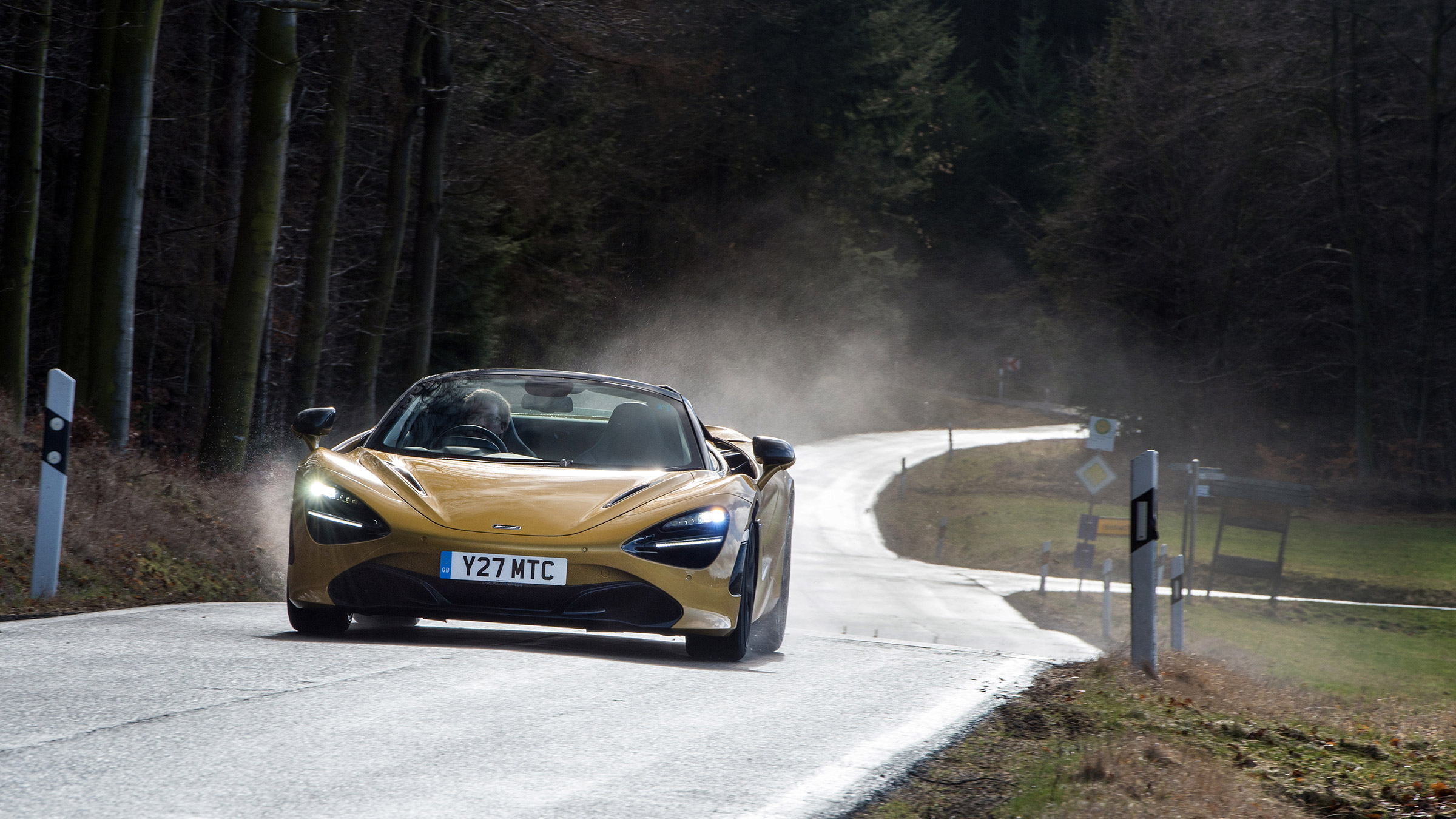 Pirelli winter tyres campaign - McLaren drive back 