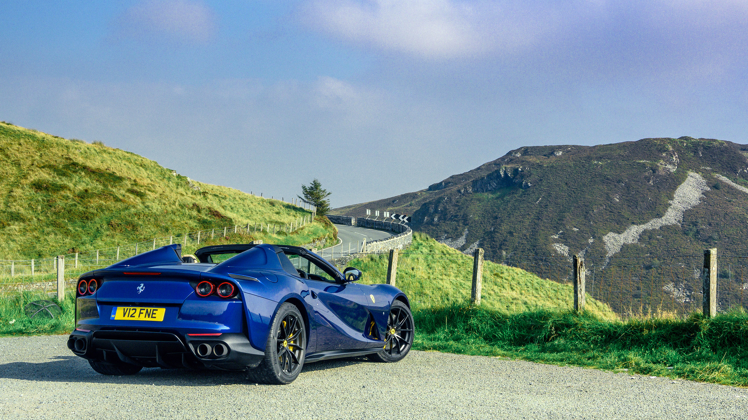 Ferrari 812 GTS TDF blue - static rear