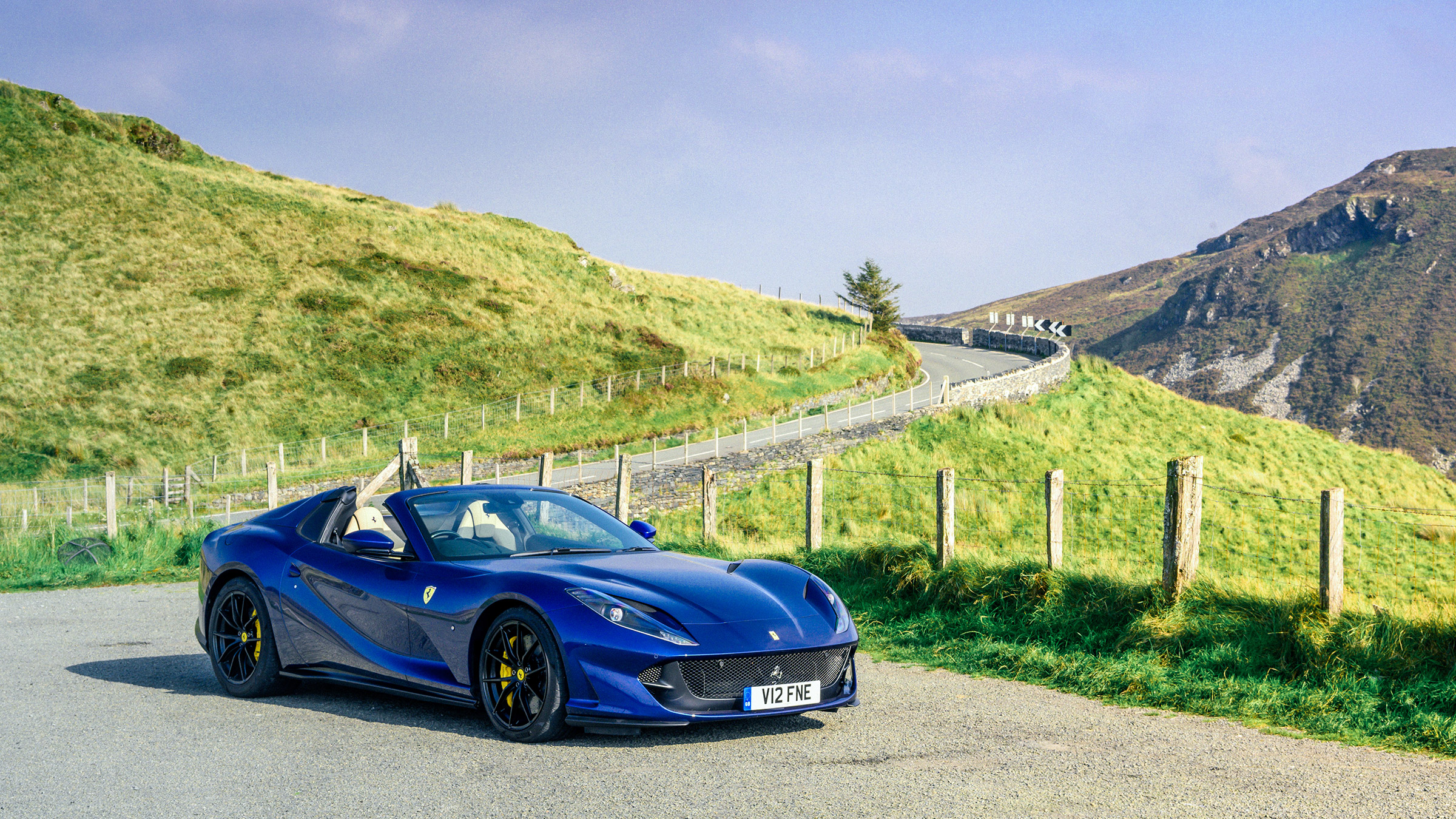 Ferrari 812 GTS TDF blue - front static