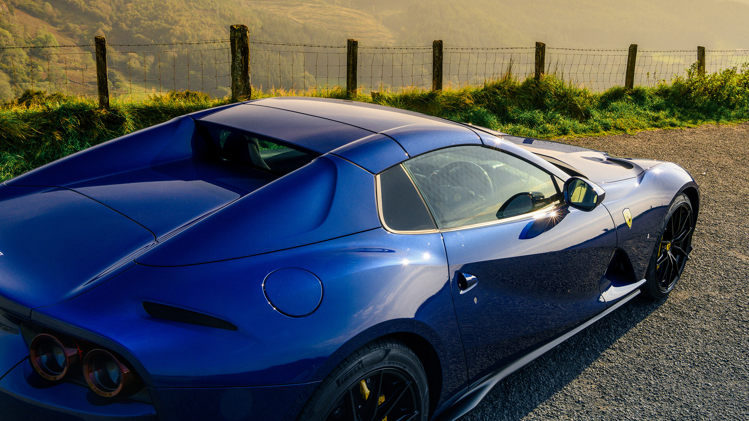 Ferrari 812 GTS TDF blue - detail roof
