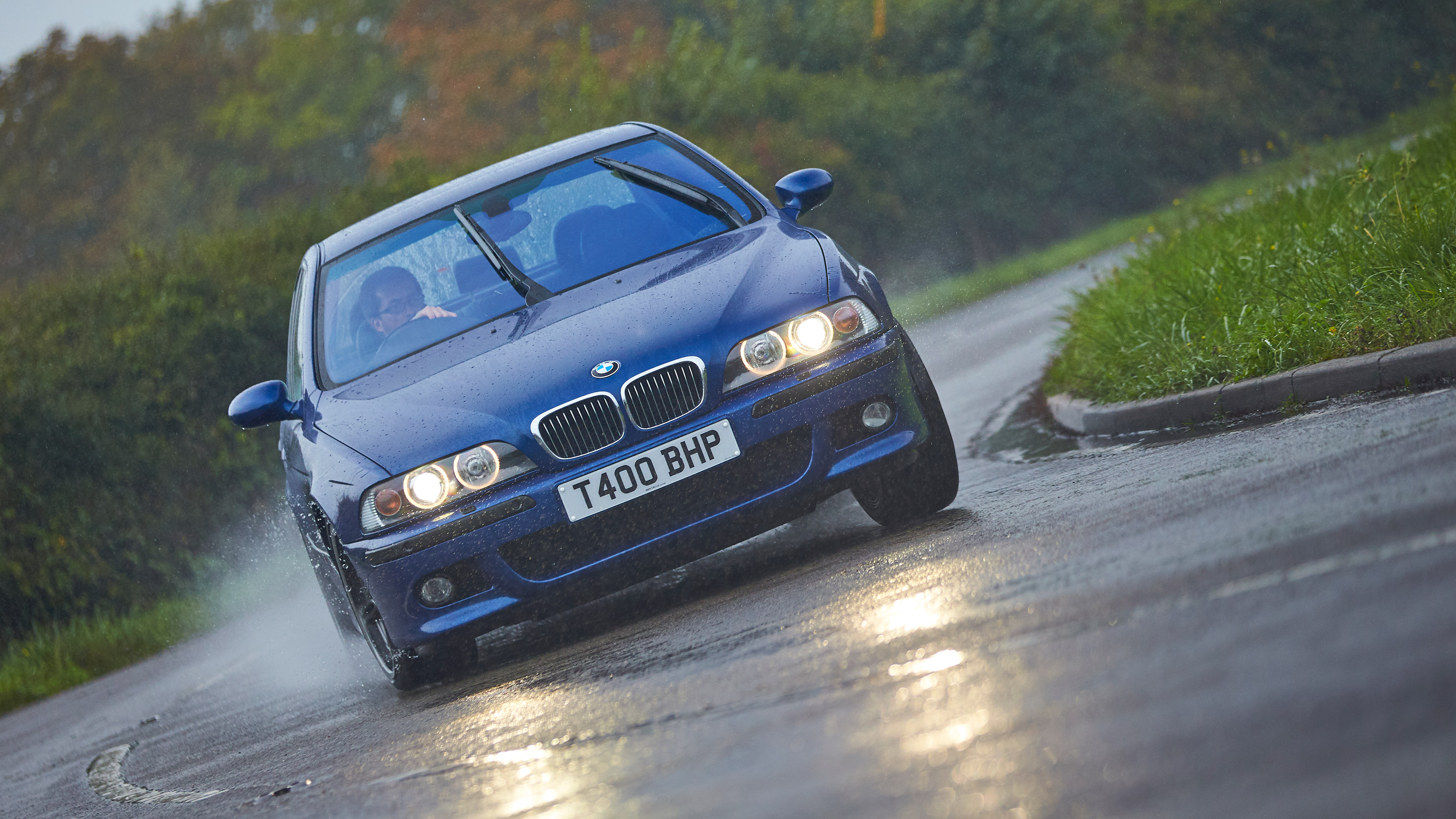BMW E39 M5 front