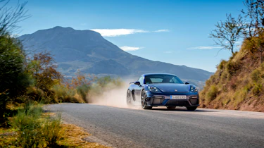 Porsche 718 Cayman GT4