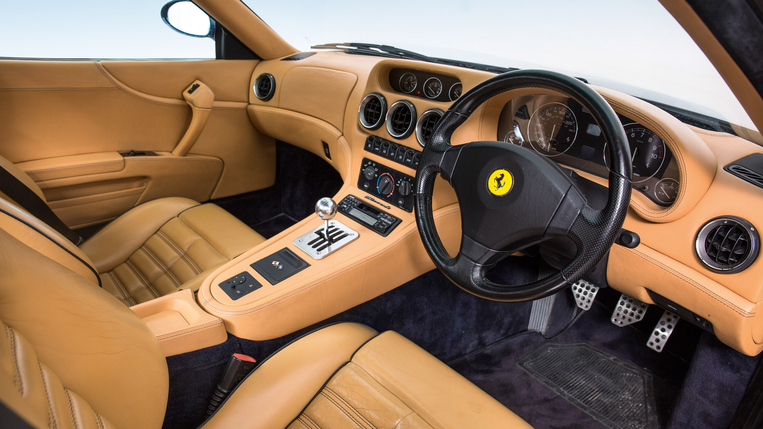 Ferrari 550 Maranello interior