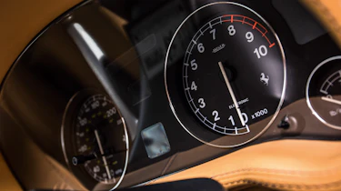 Ferrari 550 Maranello tach