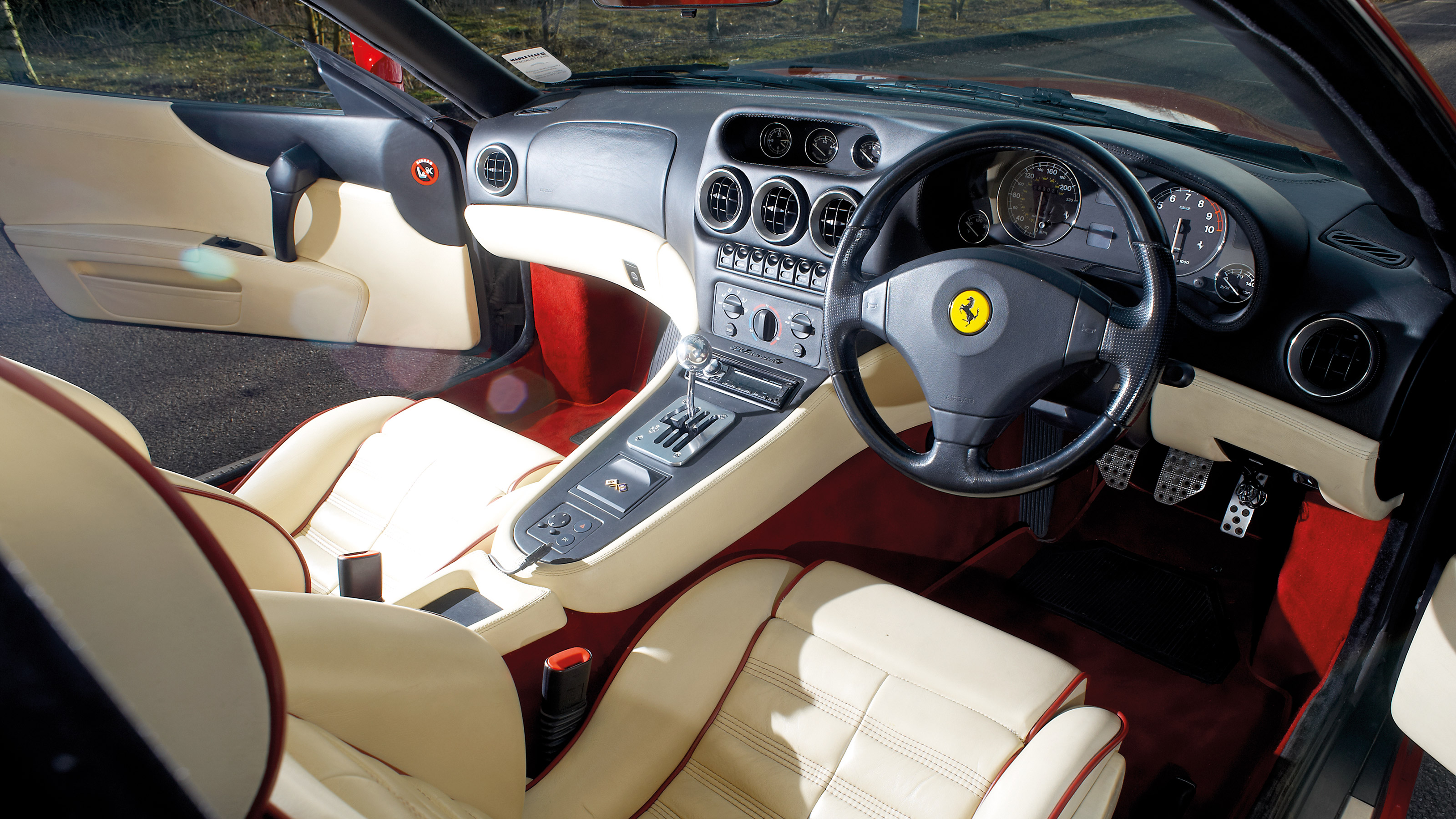 Ferrari 550 Maranello interior
