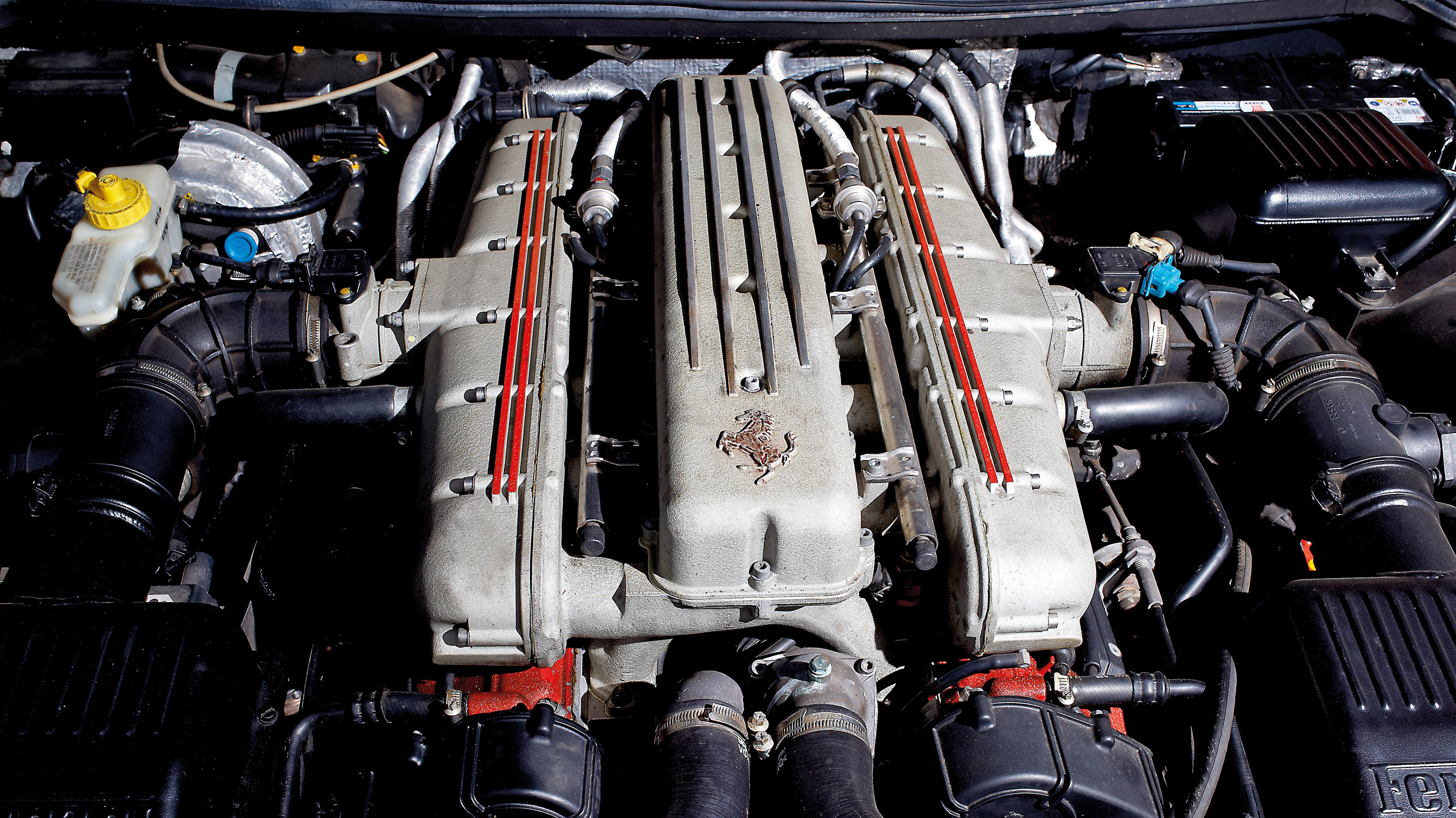 Ferrari 550 Maranello engine