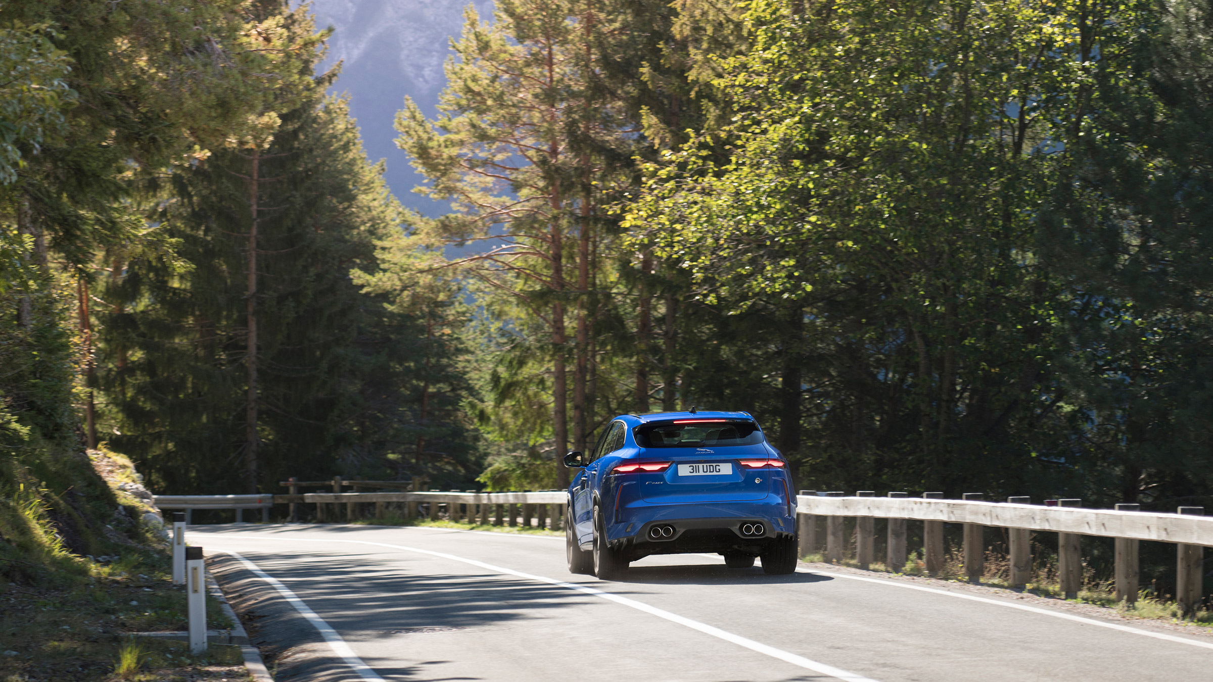 Jaguar F-Pace SVR 2021 rear 1