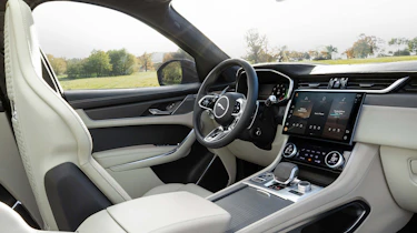 Jaguar F-Pace SVR 2021 interior