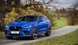Jaguar F-Pace SVR 2021 action