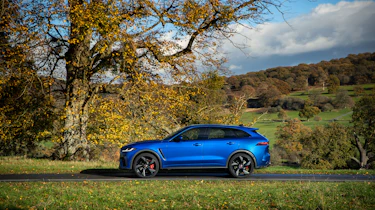 Jaguar F-Pace SVR 2021 side