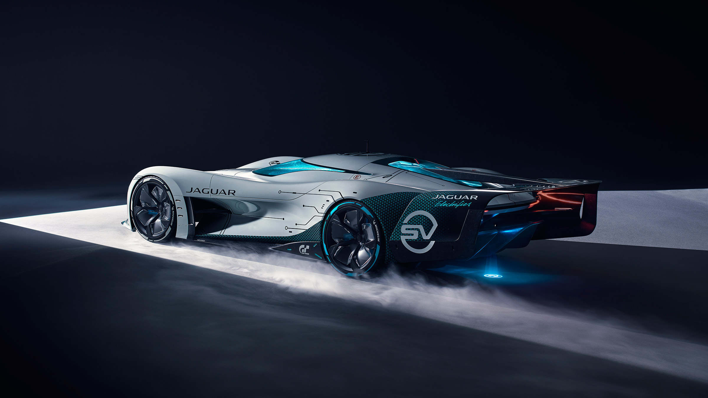 Jaguar Vision Gran Turismo SV Concept - rear quarter