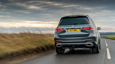Mercedes GLS400d UK drive - rear tracking