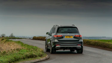 Mercedes GLS400d UK drive - rear