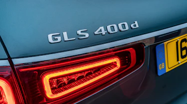 Mercedes GLS400d UK drive - badge