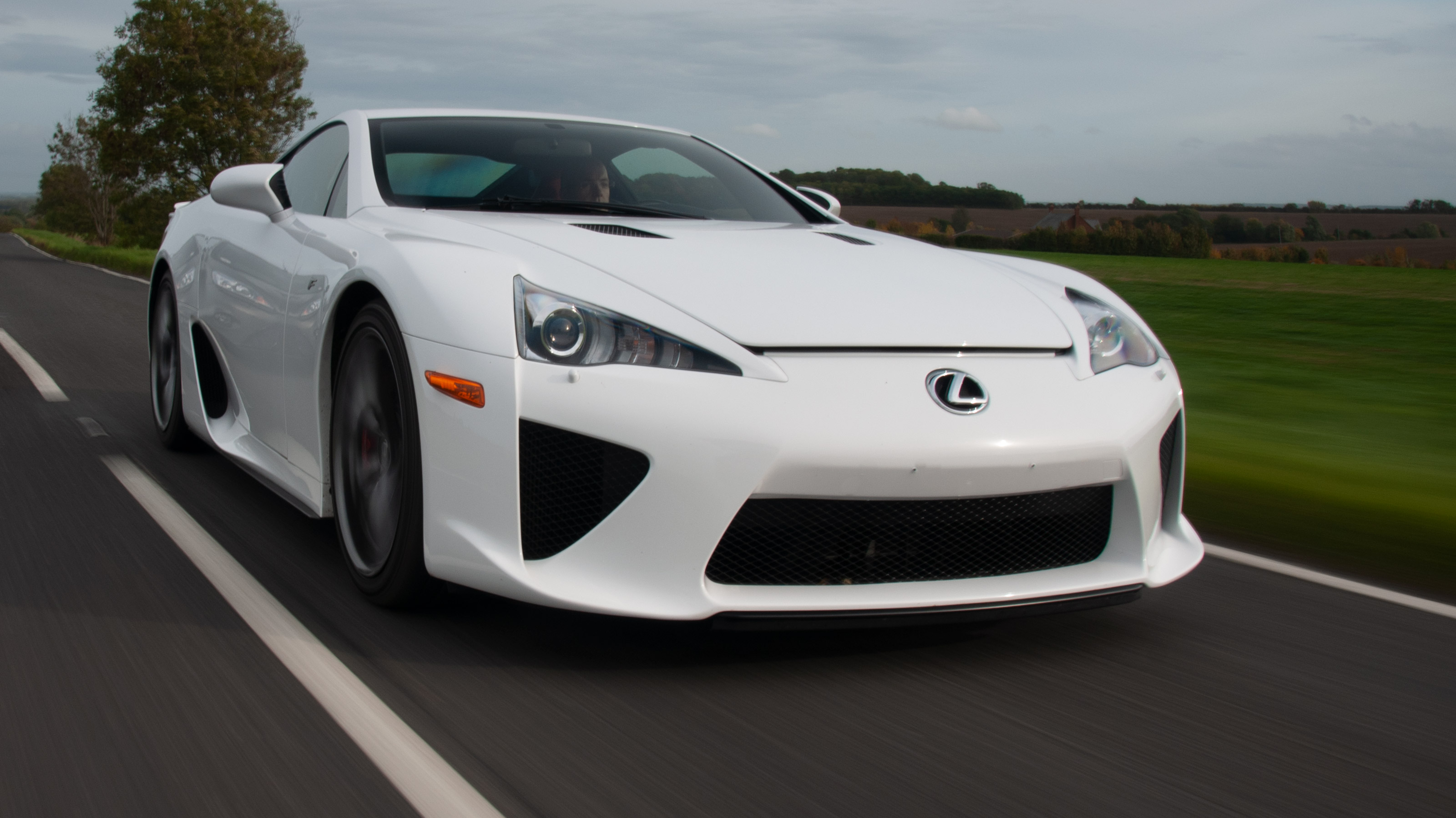 Lexus LFA front white