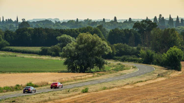 Audi RS7 vs M8 Comp GC - pan distance