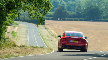 Audi RS7 vs M8 Comp GC - lifted wheel
