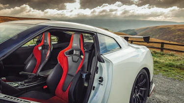 R35 Nissan GT-R Nismo seats