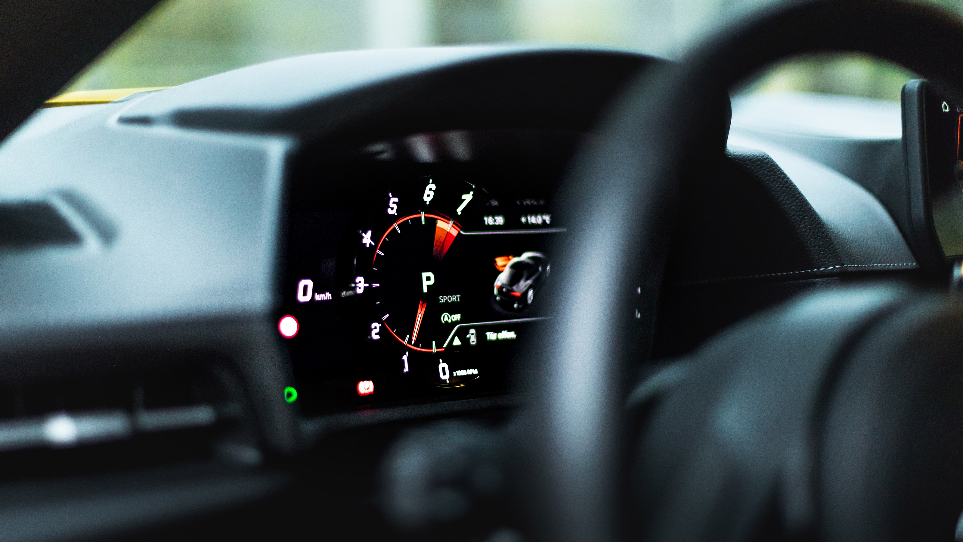 Manhart GR 550 Supra dash