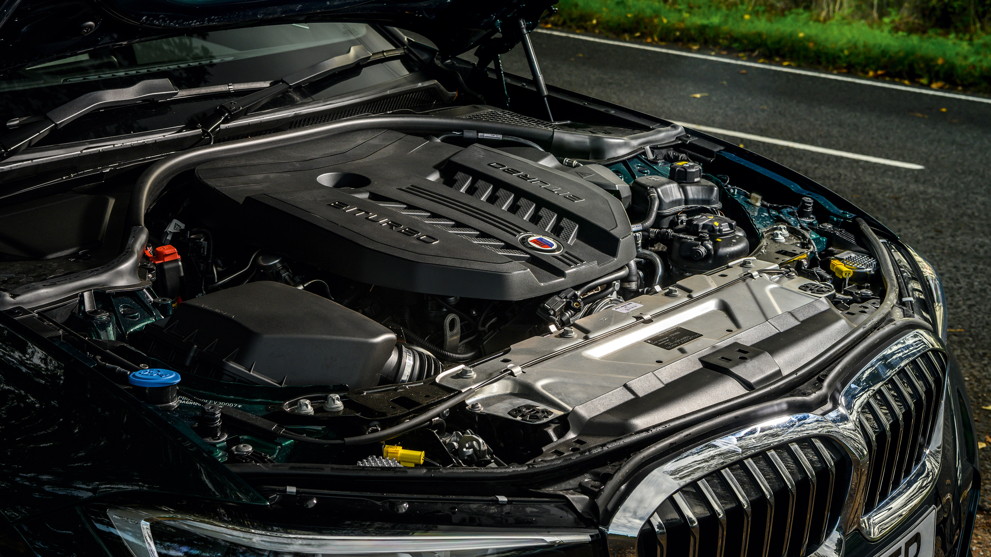 Alpina B3 Estate engine bay
