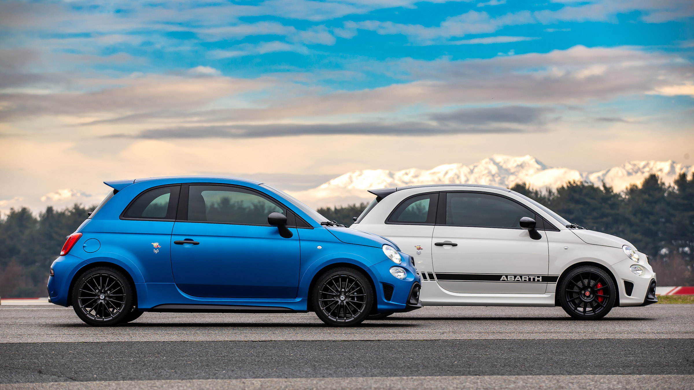 2021 Abarth 595 range - side