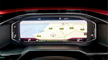 Volkswagen Polo 6 GTI - dials screen