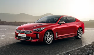 2021 Kia Stinger front