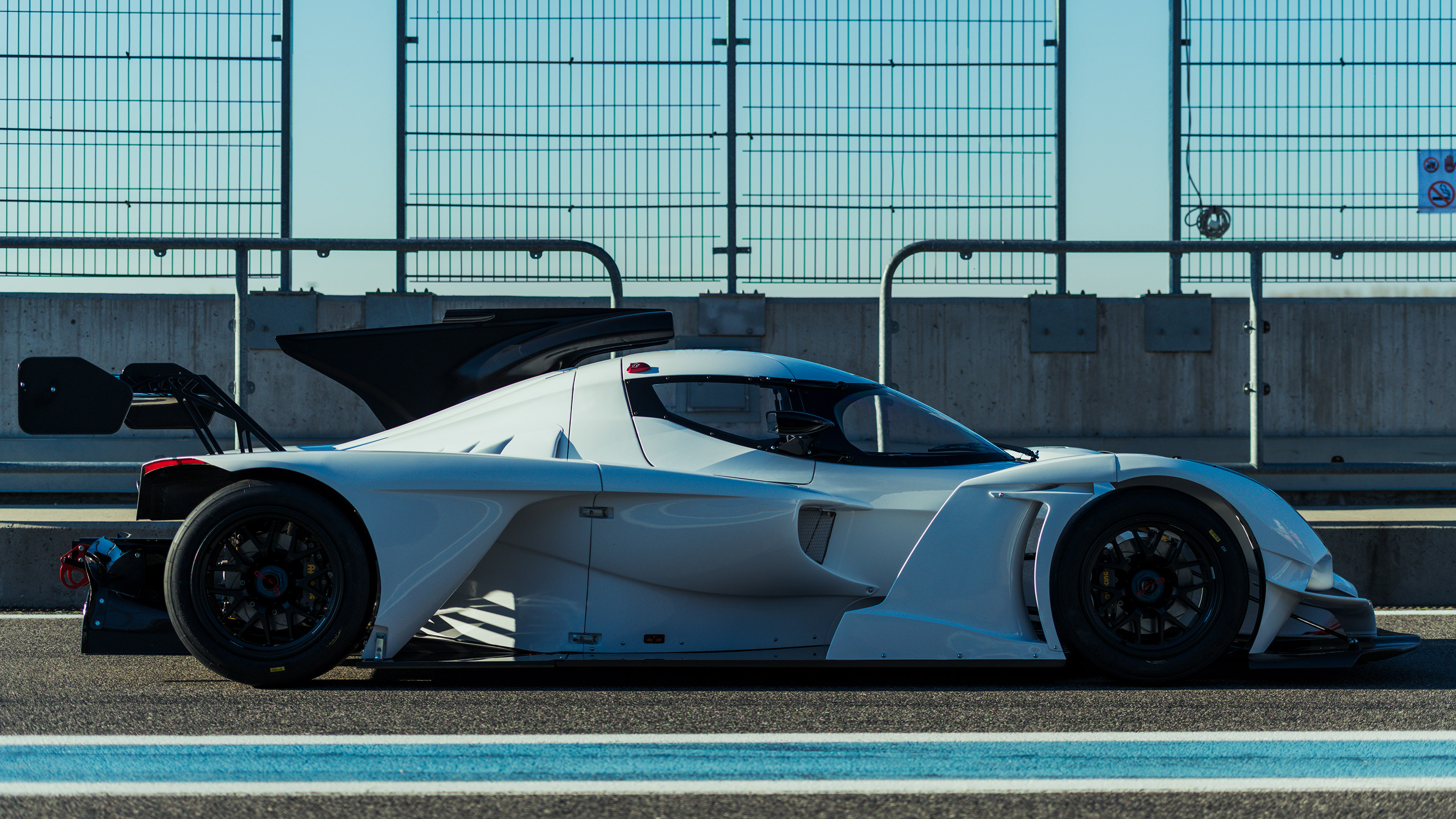 2021 Praga R1 side