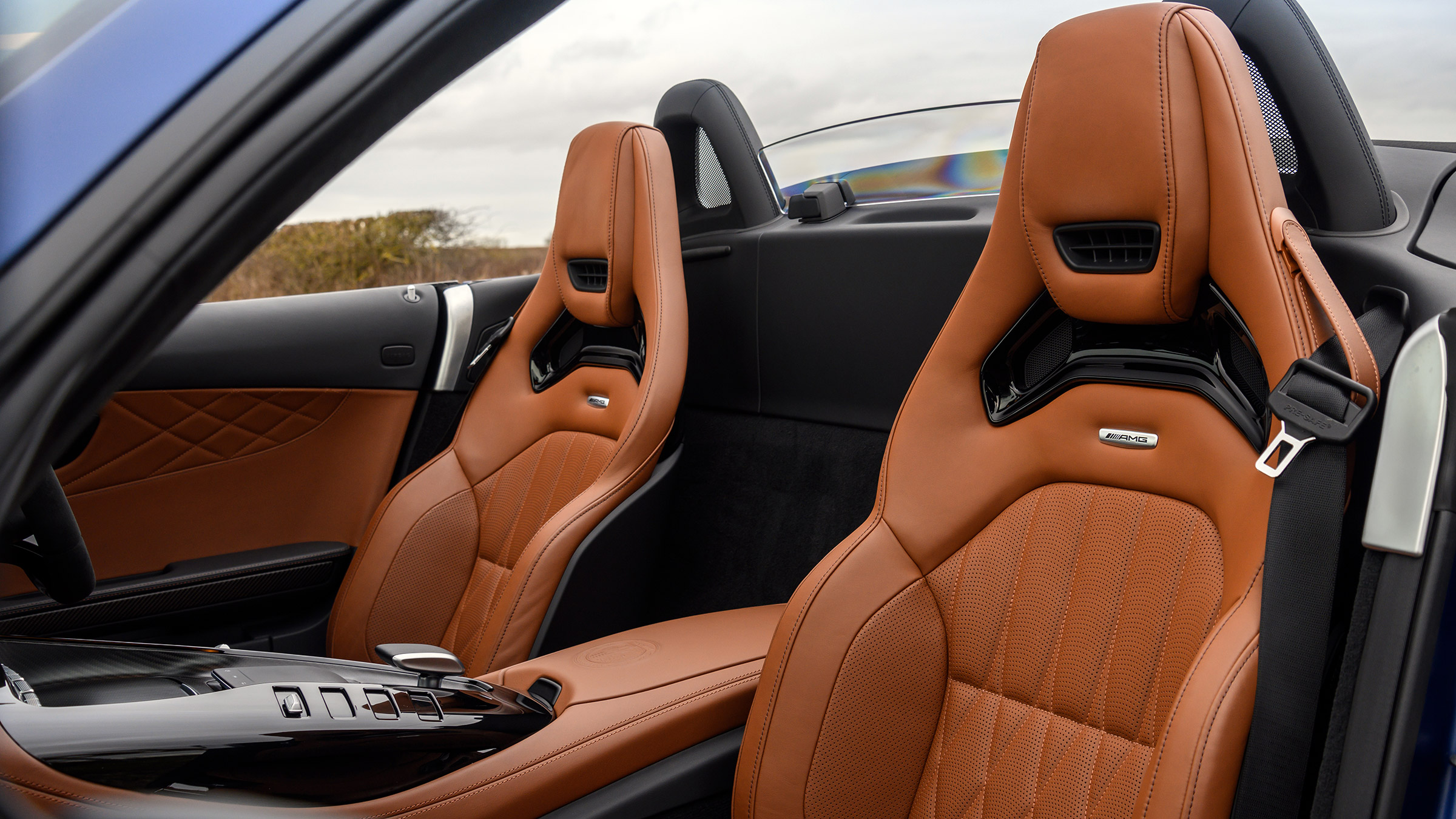 Mercedes-AMG GT R Roadster - 2021 seats