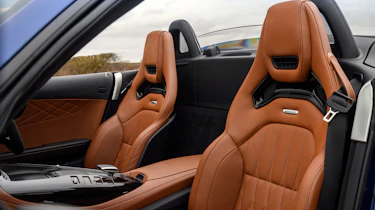 Mercedes-AMG GT R Roadster - 2021 seats