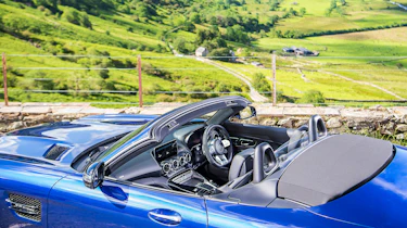 Mercedes-AMG GT Roadster - 2021 cabin