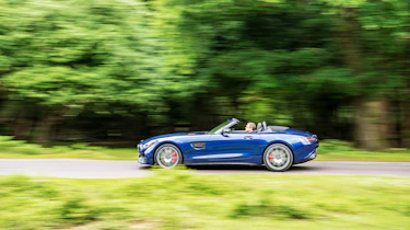 Mercedes-AMG GT Roadster - 2021 side