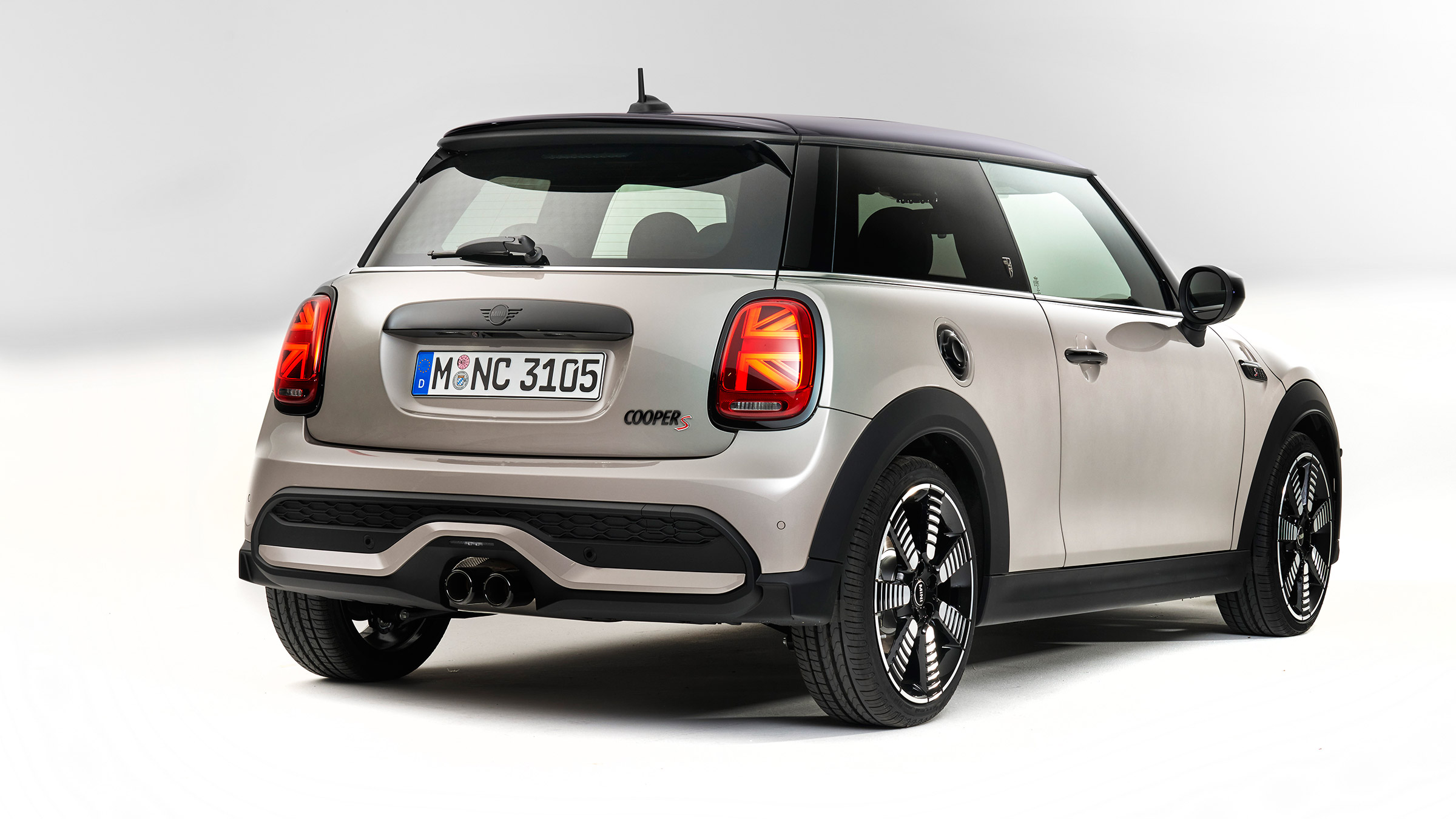 Mini Cooper S 2021 - rear quarter
