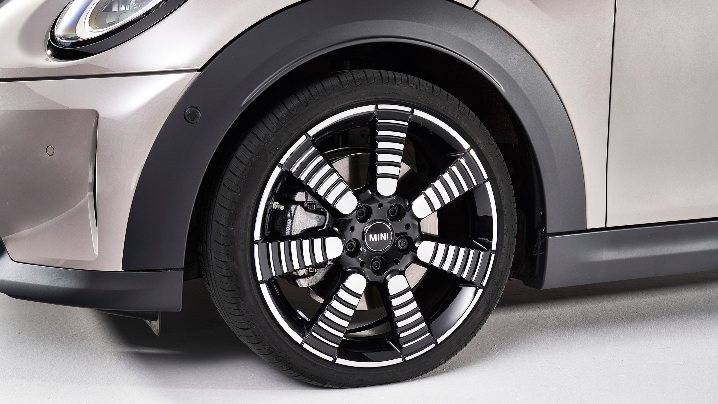 Mini Cooper S 2021 - wheels