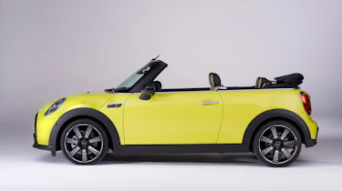 Mini Cooper Cab 2021 - side