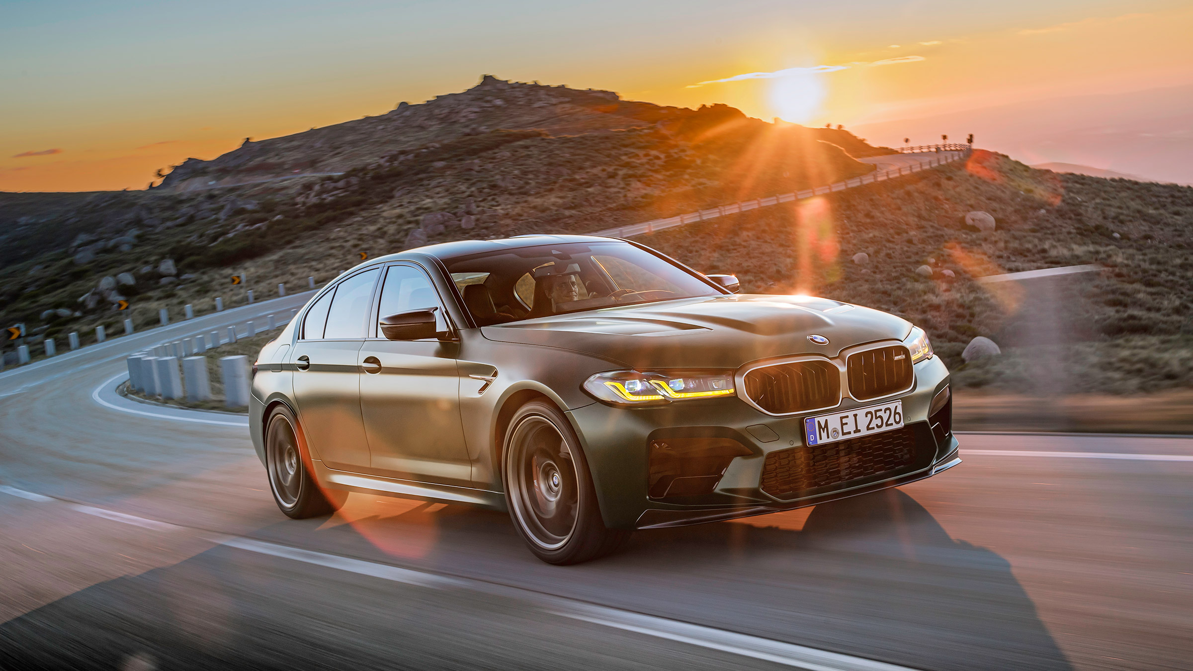 BMW M5 CS - front sun
