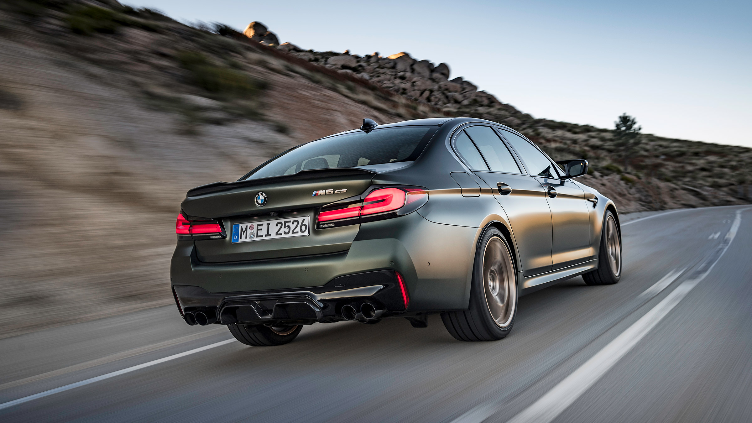 BMW M5 CS - rear tracking