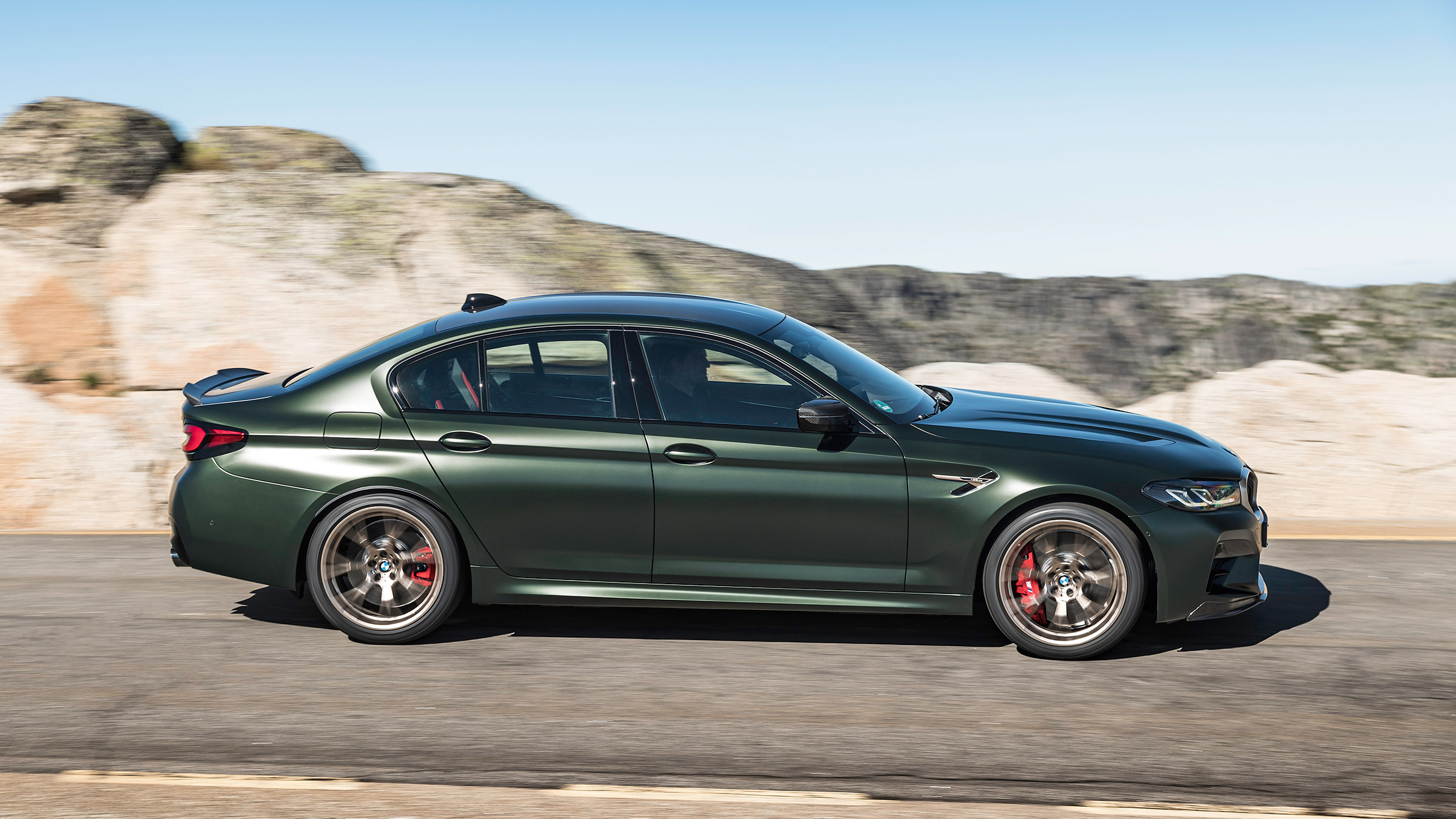 BMW M5 CS - pan