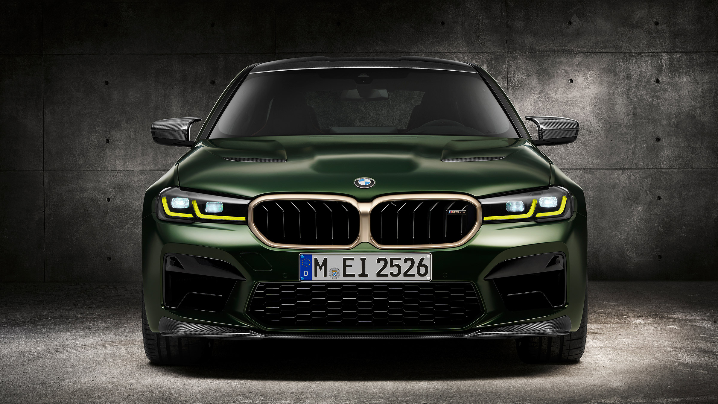 BMW M5 CS - studio nose