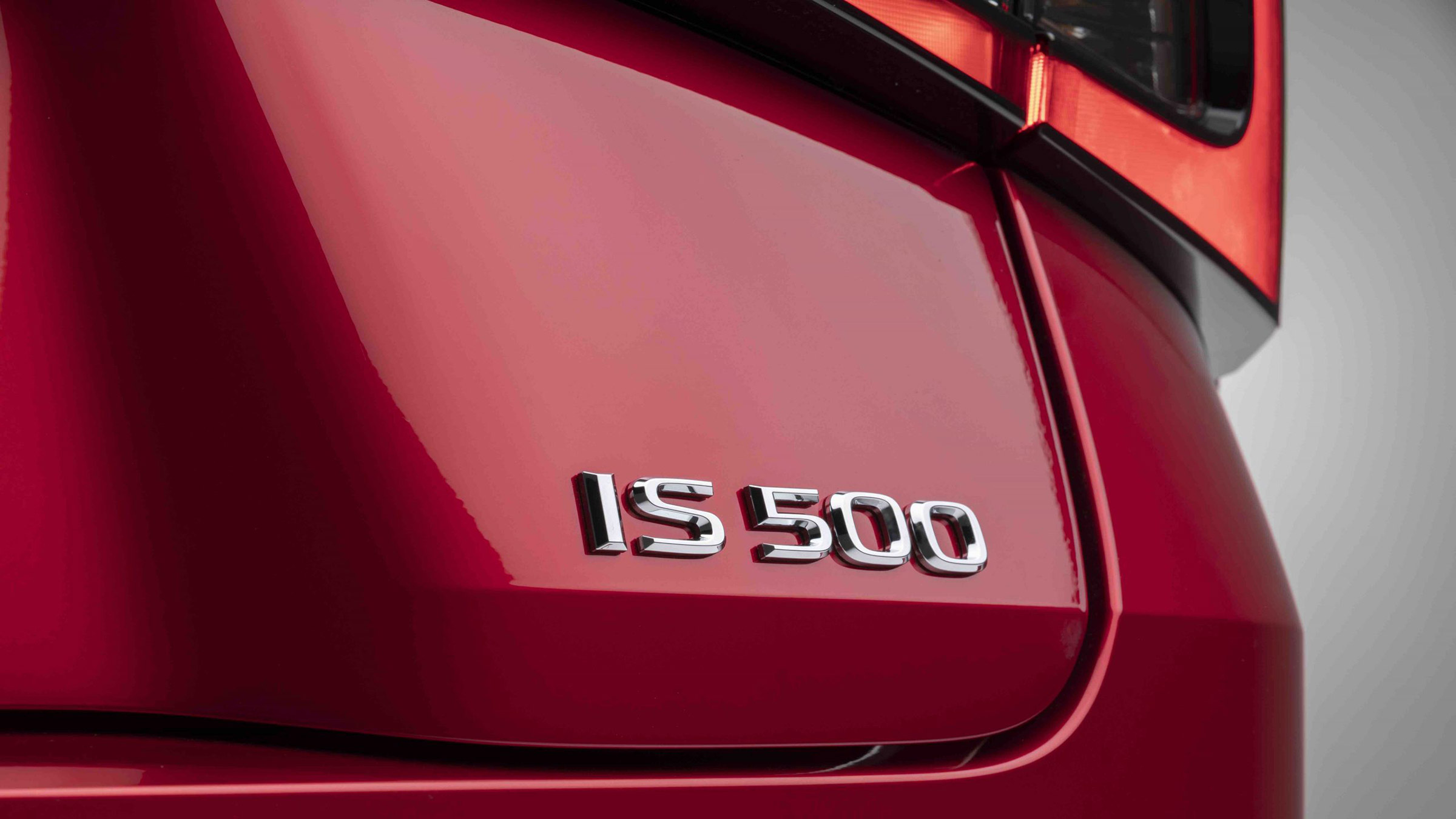 Lexus IS500 F Sport - badge