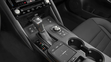 Lexus IS500 F Sport - console