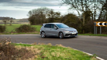 Volkswagen Golf GTI Clubsport - cornering side