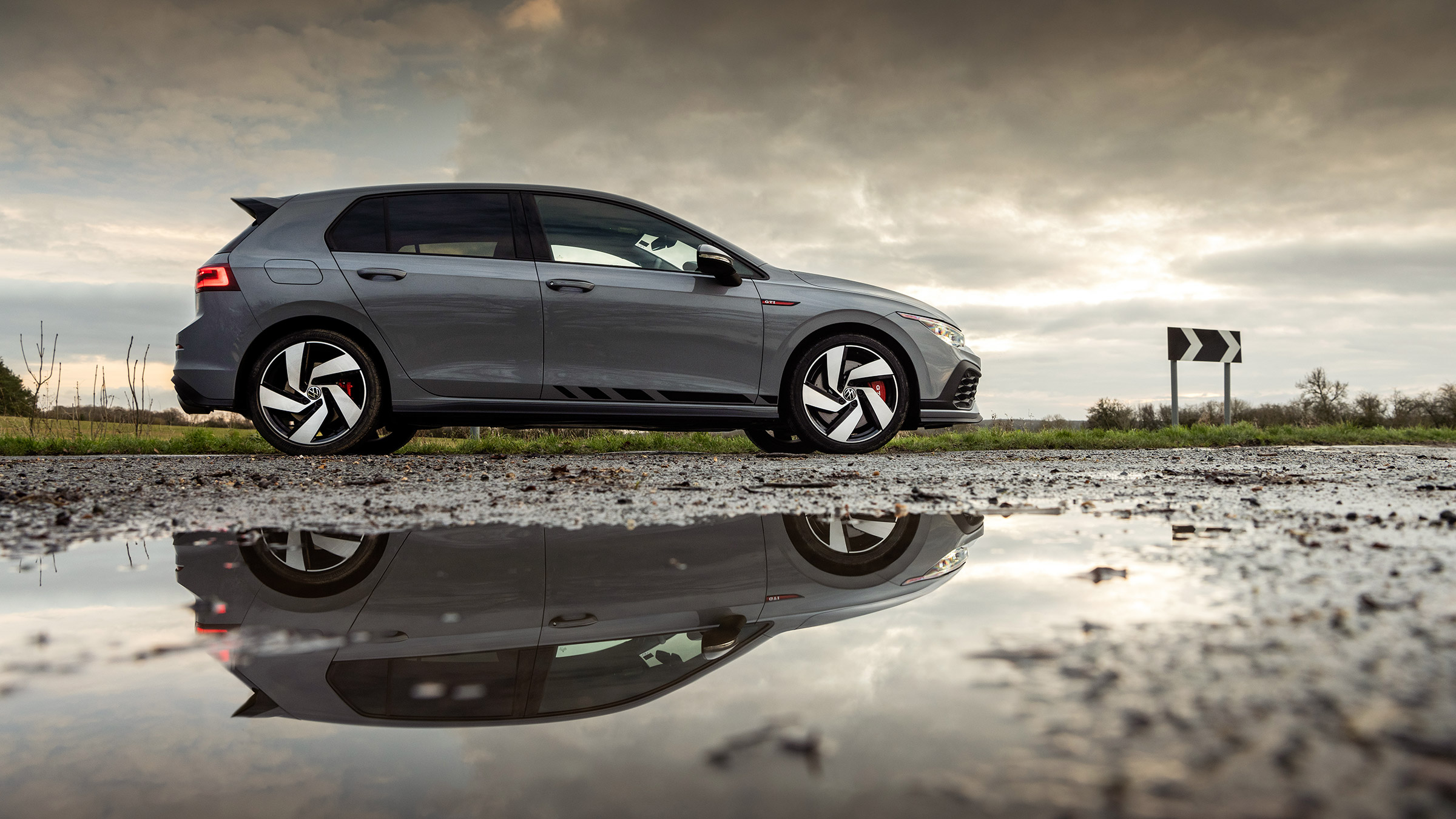 Volkswagen Golf GTI Clubsport - side static